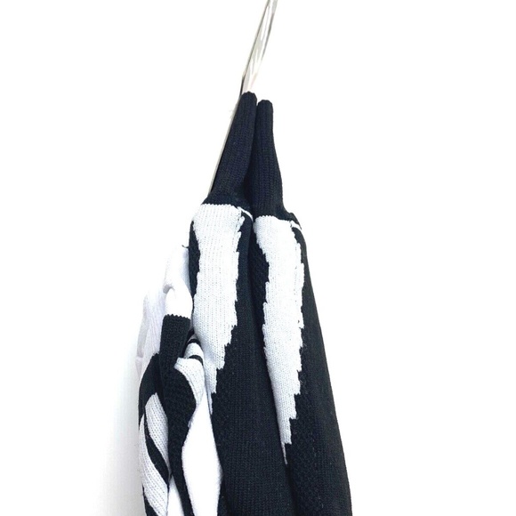 Shinguards X-Small Plastic Shell Franklin Sports Soccer sock black Up to 4' - Picture 5 of 6